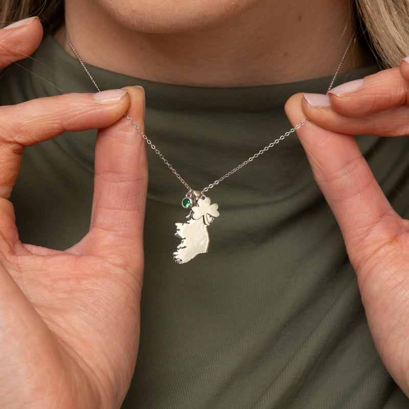ÉIRE MAP CHARM NECKLACE
